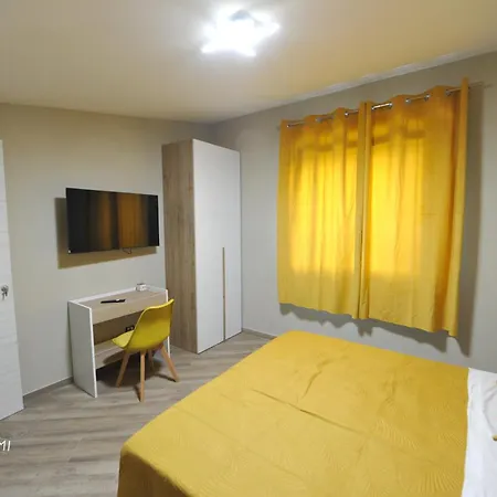 فندق مبيت وإفطار Noemi 3*