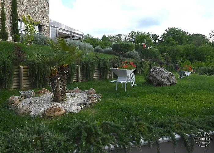 Alojamento de Acomodação e Pequeno-almoço Noemi Montefredane